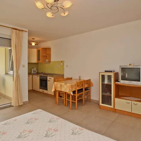 Apartment In - Insel Krk 54350 Punat